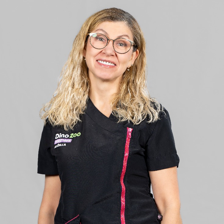 Anžela Uškure